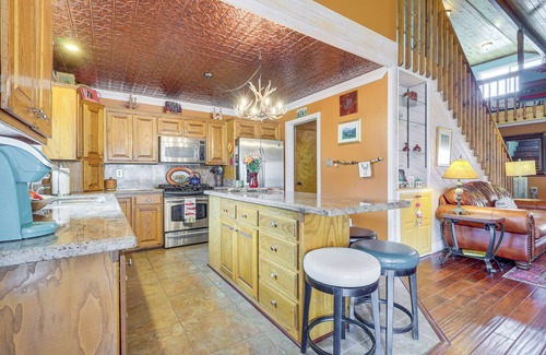 Questa House | Walk to Main St: 'Mountain Creek Home' w/GAMEROOM