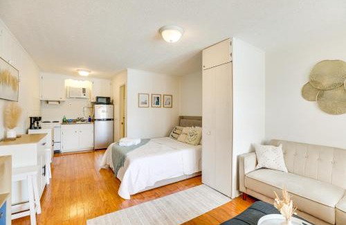Cherry Grove Beach Apartment | Walk to North Myrtle Beach Studio with Pool Access!