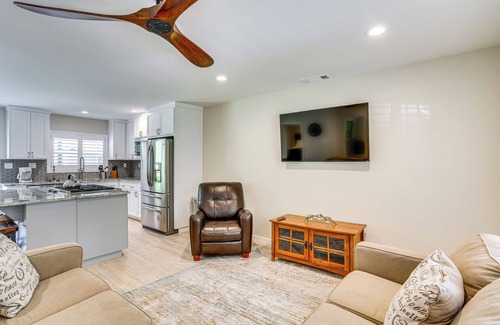 Benton Tract House | Walk to Park & Aquatic Center: Airy Redding Home!