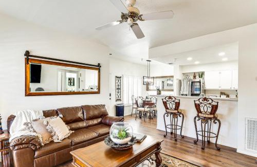 Lake Havasu City Apartment | Walk to Rotary Park LHC Condo with Private Patio