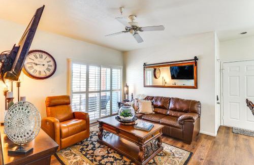 Lake Havasu City Apartment | Walk to Rotary Park LHC Condo with Private Patio