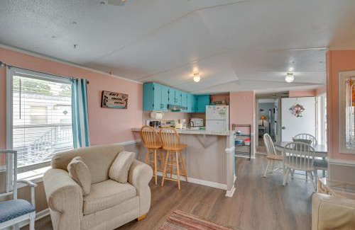 Garden City House | Walk to Shore Myrtle Beach House with Private Deck!