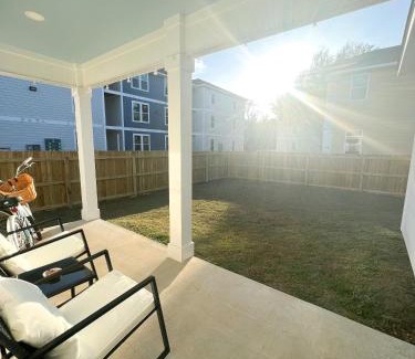 Biloxi House | Walk to the beach Comes with two bikes