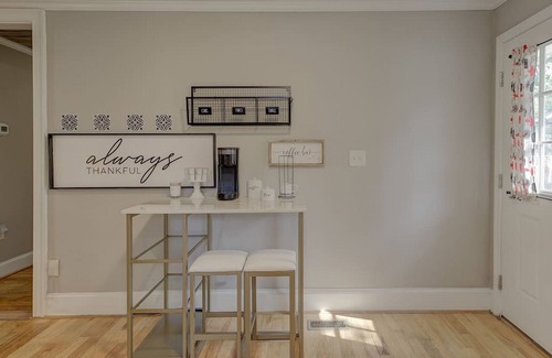 Columbia House | Walk WECO on State - Eats, Drinks, Shops & Rec