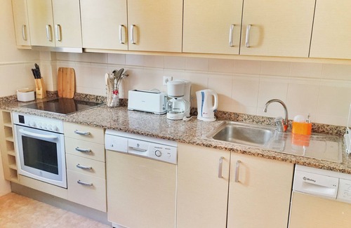 Alcossebre House | walk2beach&town/pool/all brand new/private backyard/wifi/golf/must see all pics!