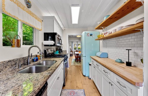 Ocean Beach Cottage | Walkable Boho Beach Bungalow w/Fire Pit & Yard!