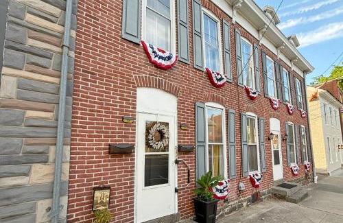 Gettysburg Apartment | Walkable Rental in Dtwn Gettysburg Pet-Friendly!