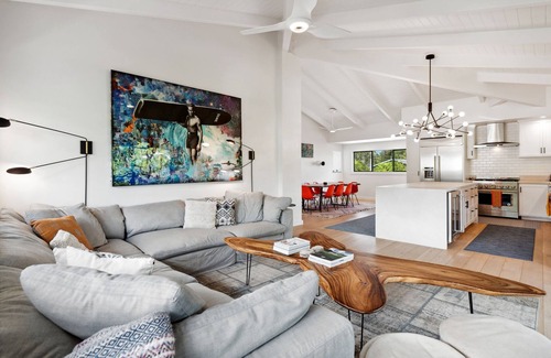 Hanalei House | Walking Distance to Hanalei bay with A/C, Hot Tub and Sauna