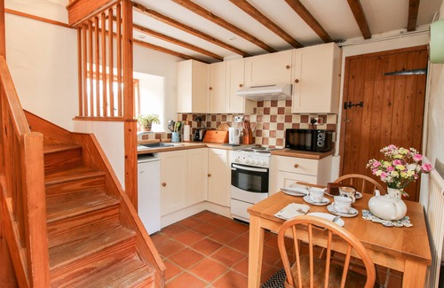 Bishops Castle Cottage | WALKMILL BARN, pet friendly, character holiday cottage in Wentnor
