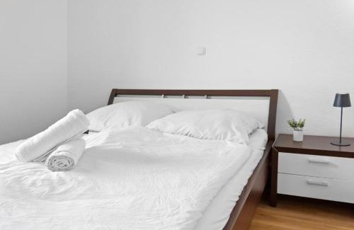 Bergisch Gladbach House | Walnut Tree Apart