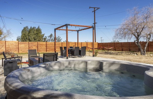 Joshua Tree House | π΅ Walpi Ranch - Joshua Tree Getaway w/Hot Tub, Fire Pit and BBQ! π΅