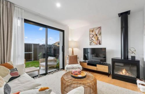 Albert Town Apartment | Wanaka Riverside Townhouse Retreat