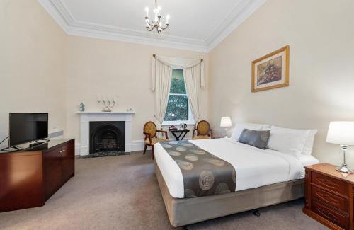 Launceston CBD Hotel | Waratah On York