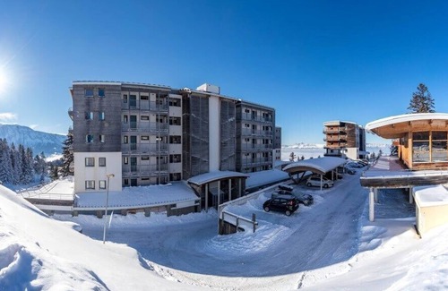 Chamrousse Condo | Warm and Inviting 1 Bedroom Alcove Apartment