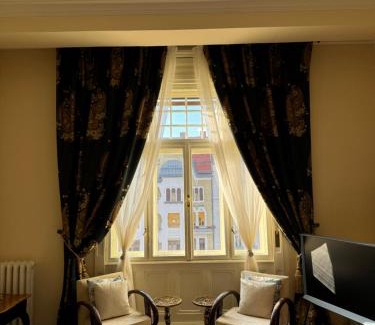 Old City Apartment | warm & peaceful apartment downtown
