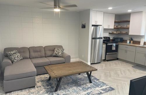 Warm Mineral Springs Apartment | Warm Waters Escape