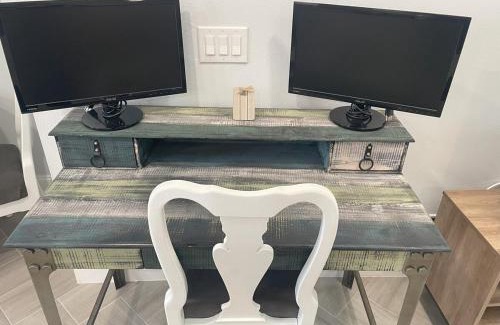 Warm Mineral Springs Apartment | Warm Waters Escape