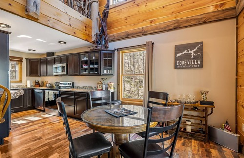 Butler Cabin | Watauga Lakeside Cabin - Decks, Ponds, Family & Pet Friendly Privacy