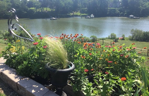 Dutton Cottage | Water Views from most rooms-on the Rappahannock River