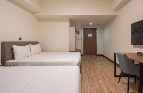 Zuoying District Hotel | Water Woods Inn