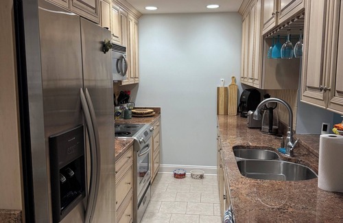 Eastport Condo | Waterfront 2-bedroom condo in Eastport, Annapolis with private parking