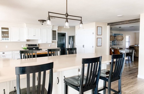 Silver Creek Village House | Waterfront-Best Views on Lake- HUGE Dock/Game Room