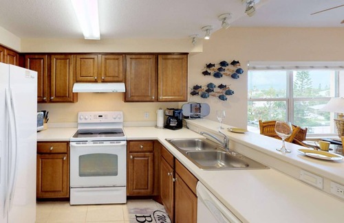 Madeira Beach Condo | Waterfront condo, steps from the beach, located in the center of Madeira Beach