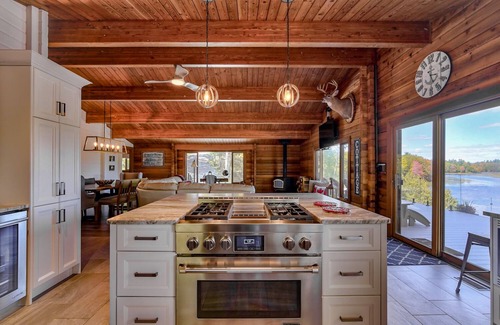 Georgian Bay Cottage | Waterfront Cottage on Georgian Bay near Honey Harbour