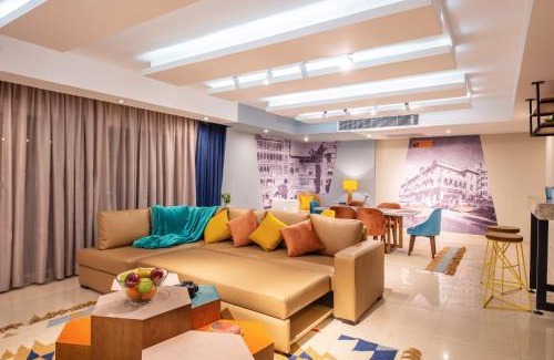 Heliopolis Apartment | Waterfront Designer 2BR - 5 min to Airport