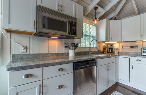 Hebron Cottage | Waterfront, dock, bring your boat