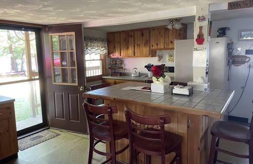 Sandown Cottage | Waterfront, family oriented, large families get together 'Heaven here on earth'