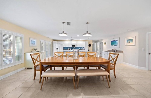 Cocoa Isles House | Waterfront-Heated Pool-Hottub-4bd-2BA-Paddle boat- Kayaks