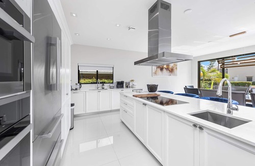 South Lake House | Waterfront Heated Pool Game Room Cove Key Villas