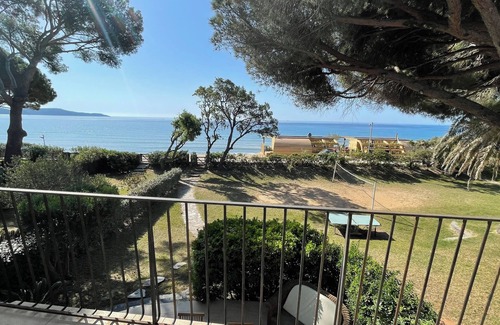 Cavaliere Condo | Waterfront house