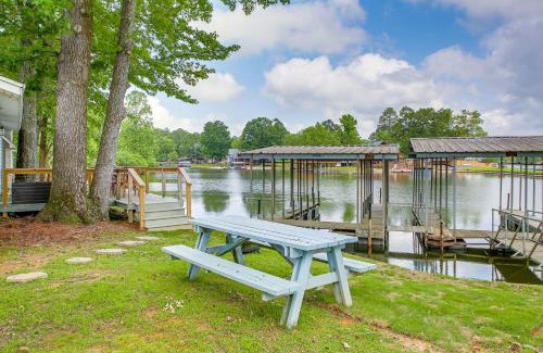 Royal House | Waterfront Home on Lake Hamilton with Dock and 2 Decks