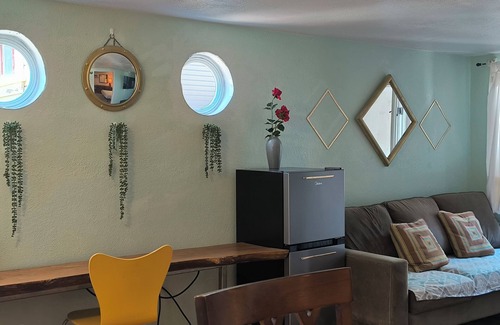 Vallejo Apartment | Waterfront King Bed Studio Free Laundry Private fenced Patio With Water View