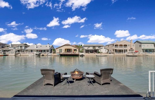 Spring Valley Lake House | Waterfront Lake House