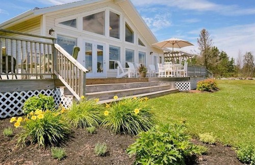 Corran Ban Cottage | Waterfront Oasis on Tracadie Bay