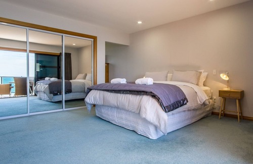 New Plymouth House | WATERFRONT ON WOOLCOMBE