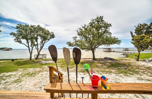 Perdido Beach House | Waterfront Perdido Beach House with Canoes and Kayaks!