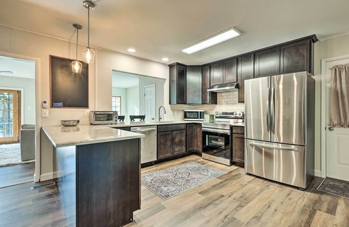 Cambridge House | Waterfront Retreat < 4 Mi to Dtwn Cambridge!