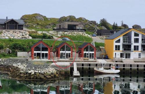 Ballstad House | Waterfront Suite l Ballstad l Lofoten l Norway