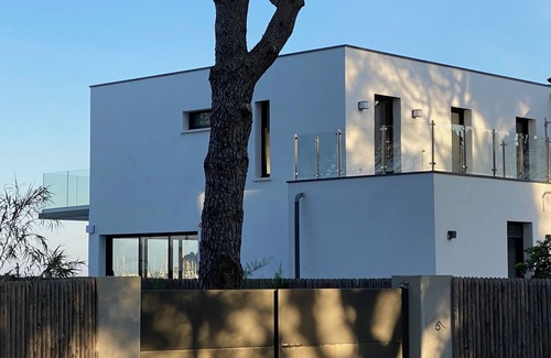 Cavaliere Villa | Waterfront villa with pool