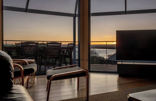 Coles Bay House | Waterline