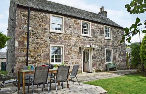 Murthly House | Waterloo Farm House