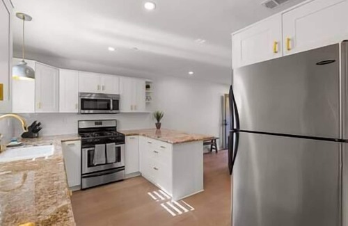 Carpinteria Apartment | Watermark Suite C