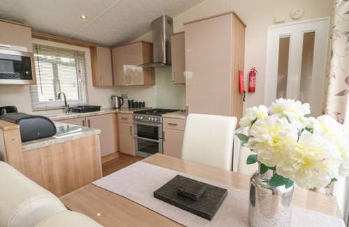South Lakeland Leisure Village Cottage | Waterside Lodge