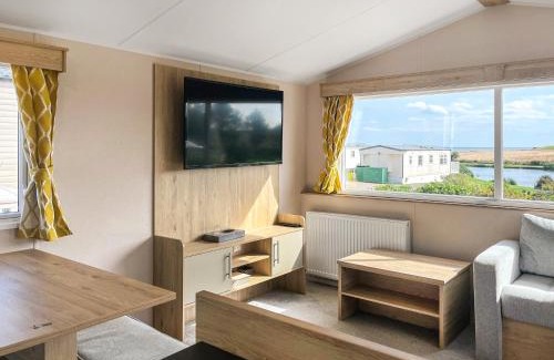 Winestead House | Waterside Lodge