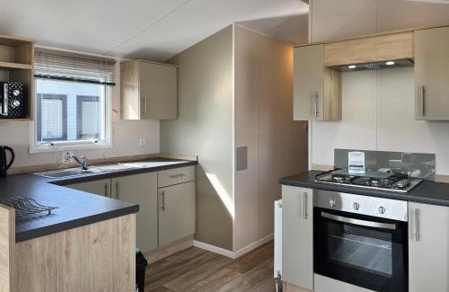 Winestead House | Waterside Lodge