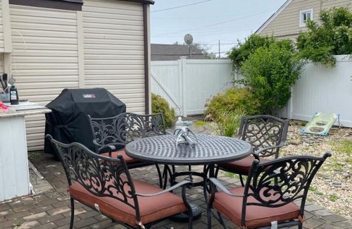 Copiague House | waterside studio plus 2 master bedroom 1full bathroom back entrance beach view canal docks Wifi code